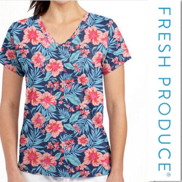 🌵Fresh Produce Island Dreaming V-Neck Tee NWT Med - Picture 12 of 13